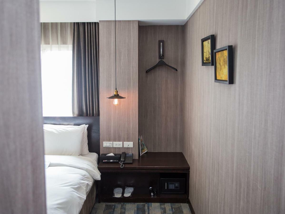 Khan Hotel Kaohsiung Exterior photo